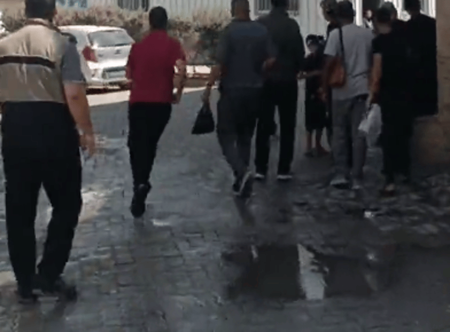 Israeli Strikes Journalists’ Tent at Al-Maamdani Hospital 