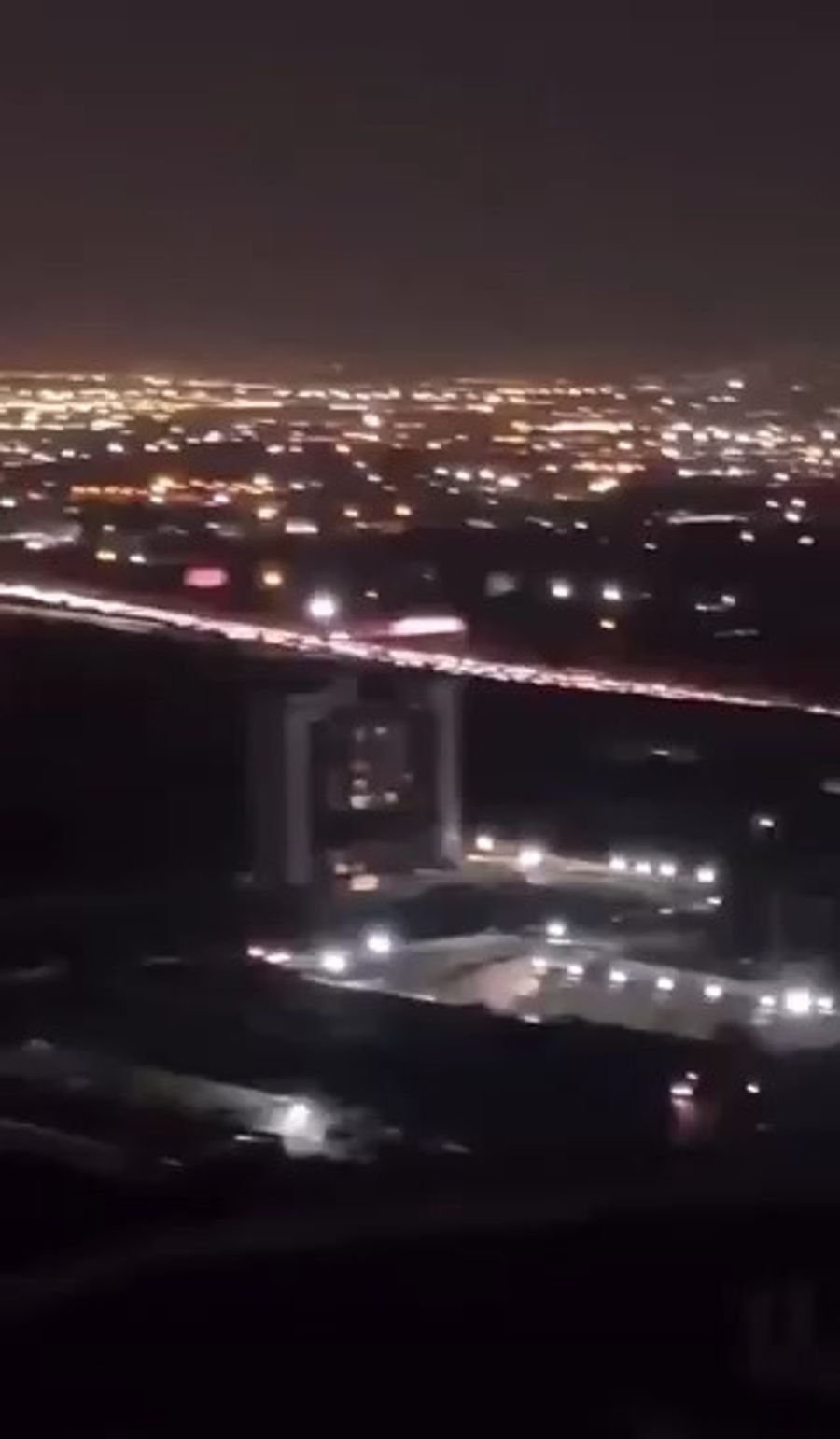 Residents of Teheran fleeing