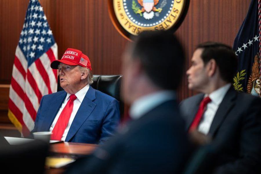  Trump and Top Officials in White House Situation Room During Iran Strikes