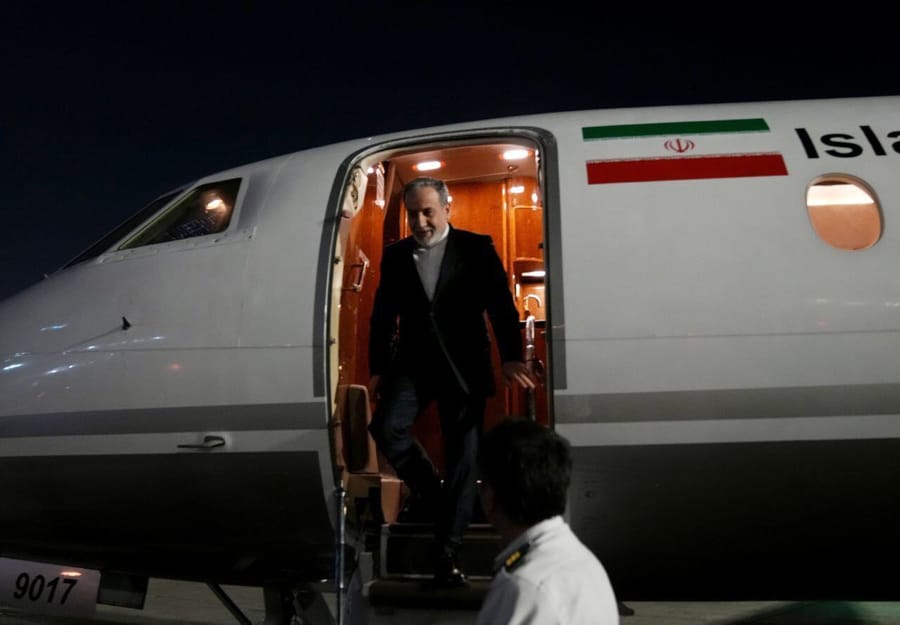 Iranian FM Lands in Moscow for Emergency Talks with Putin