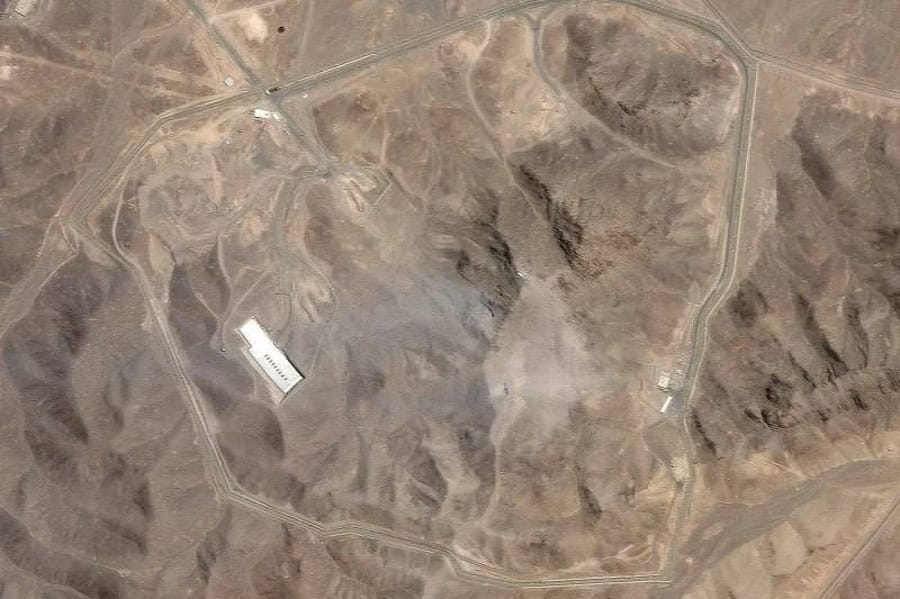 Fordow: Experts Identify Two Penetration Points And Ash Covering Fordow Mountain After US Attack