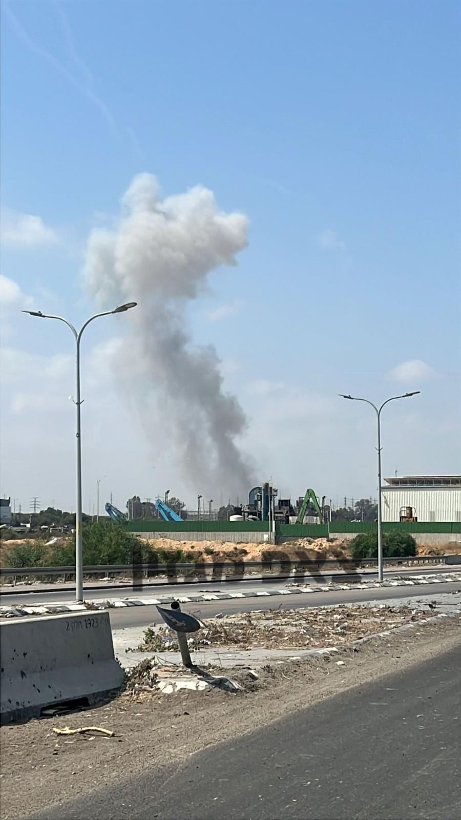 Power Outages Reported in Southern Israel Following Strike