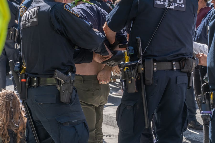 ICE arrests of illegal immigrants