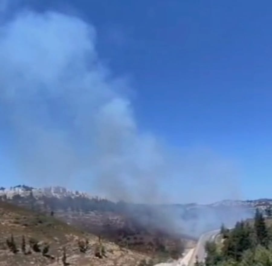 Wildfire Breaks Out Near Highway 1 and Har HaMenuchot