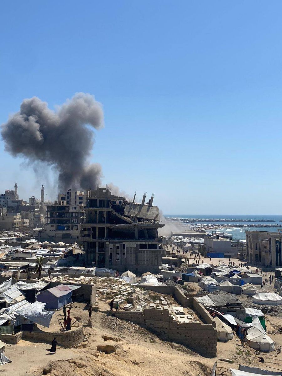 Israeli Strike Hits Gaza Beach Cafeteria, Casualties Reported