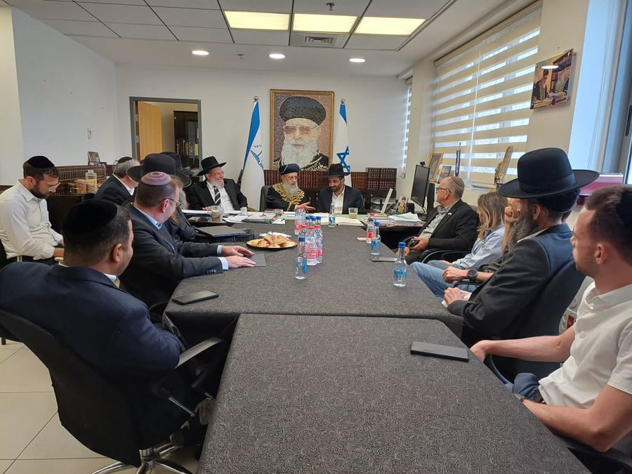 Emergency Summit Called Over Burial Site Dispute in Yehud 