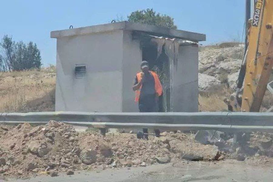 Palestinian Workers Fix Samarian Security Site Damaged By Settlers 