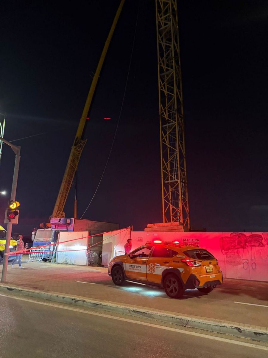 Worker Killed in 50-Meter Fall from Crane in Ra'anana