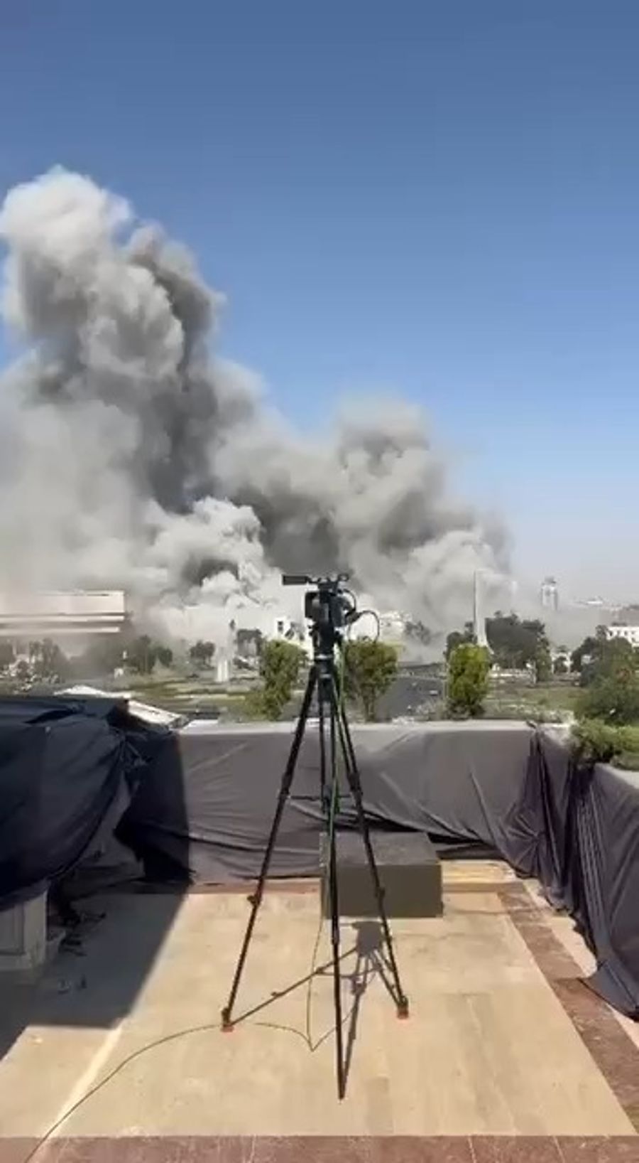 Israel Pounds Central Damascus