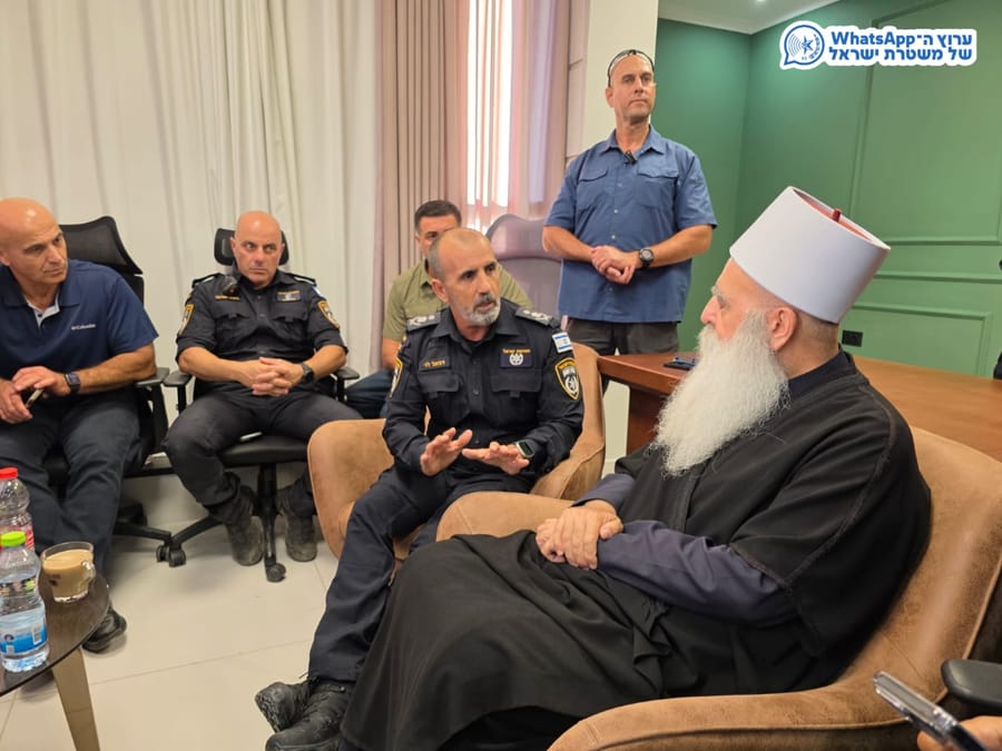 Israeli Police Head meets with Druze Sheikh Mowafaq Tarif in the Golan heights