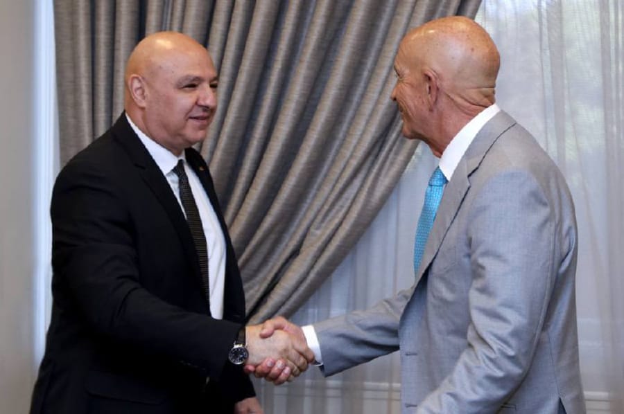 U.S. Envoy Tom Barrack Meets Lebanese President Amid Ceasefire Proposal