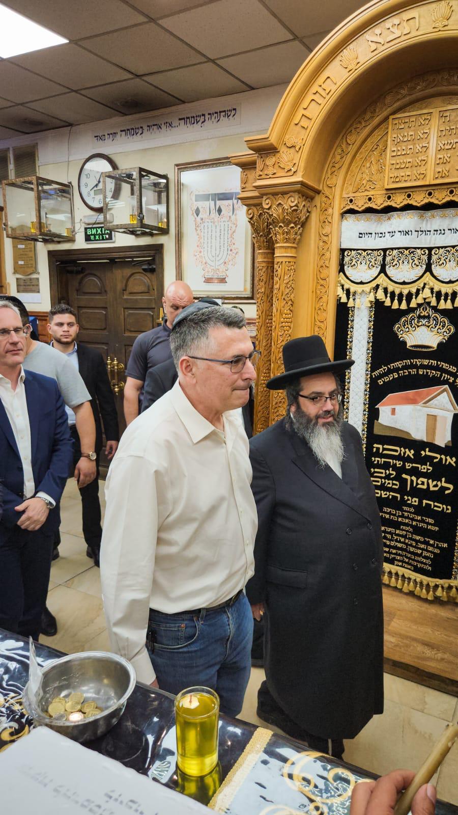 Gideon Sa'ar Visits Grave of Tabbi Nachman of Uman