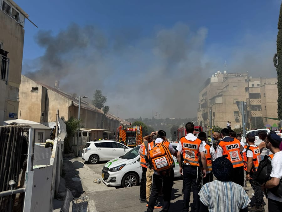 Firefighters Battle Major Blaze in Beit Shemesh