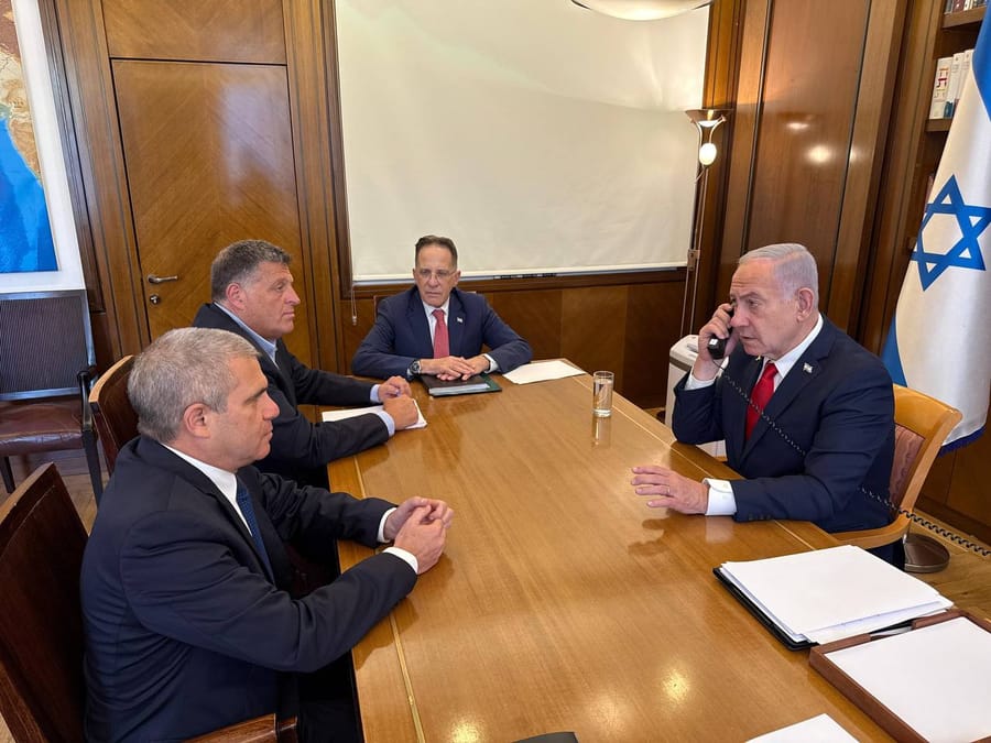 Netanyahu consults regarding hostage crisis