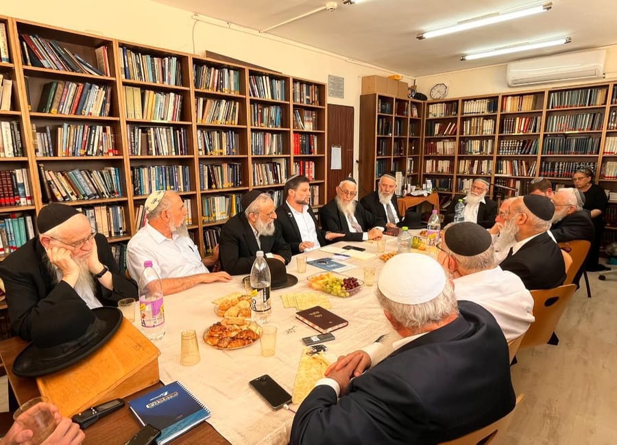 Religious Zionist Rabbis Back Smotrich and Ben-Gvir's Opposition To Deal
