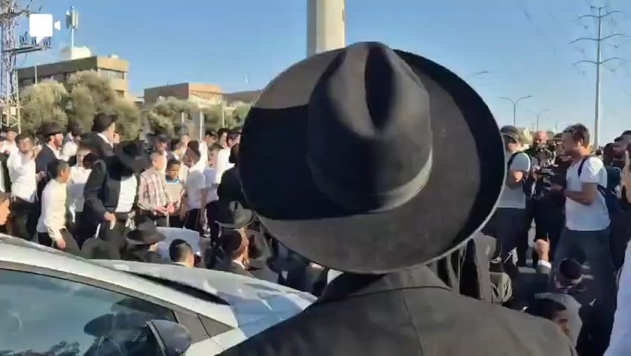 Haredi protest against arrest of draft dodgers, August 7th, 2025