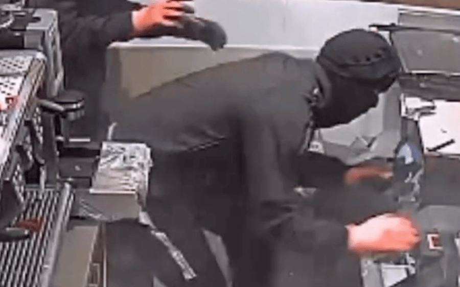 Masked Robbers Hit Dimona Gas Station, Cause Massive Damage