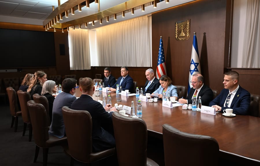 JUST IN: PM Netanyahu meets U.S. Senator Joni Ernst