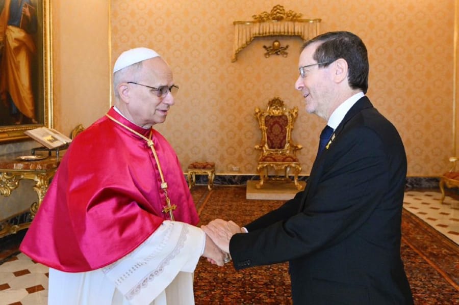 Israeli President Herzog meets the Pope