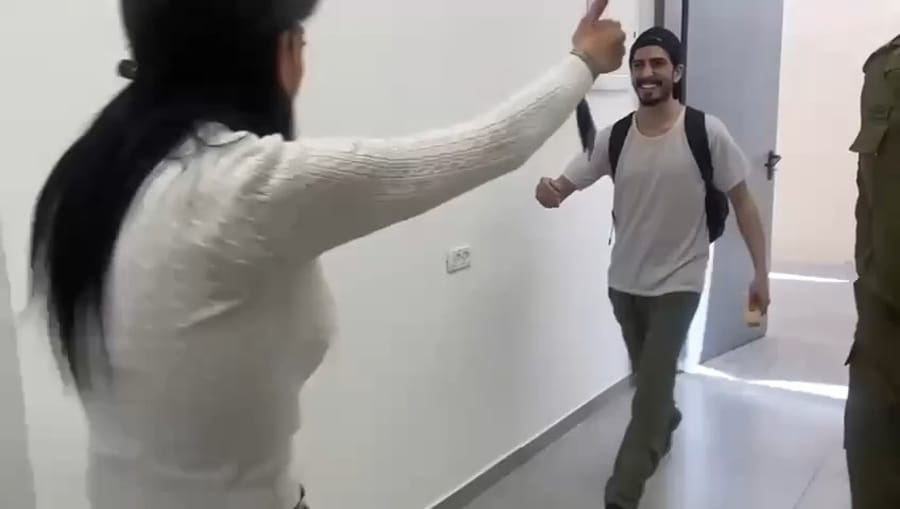 Matan Zengauker Finally Embraces his Mother Einav