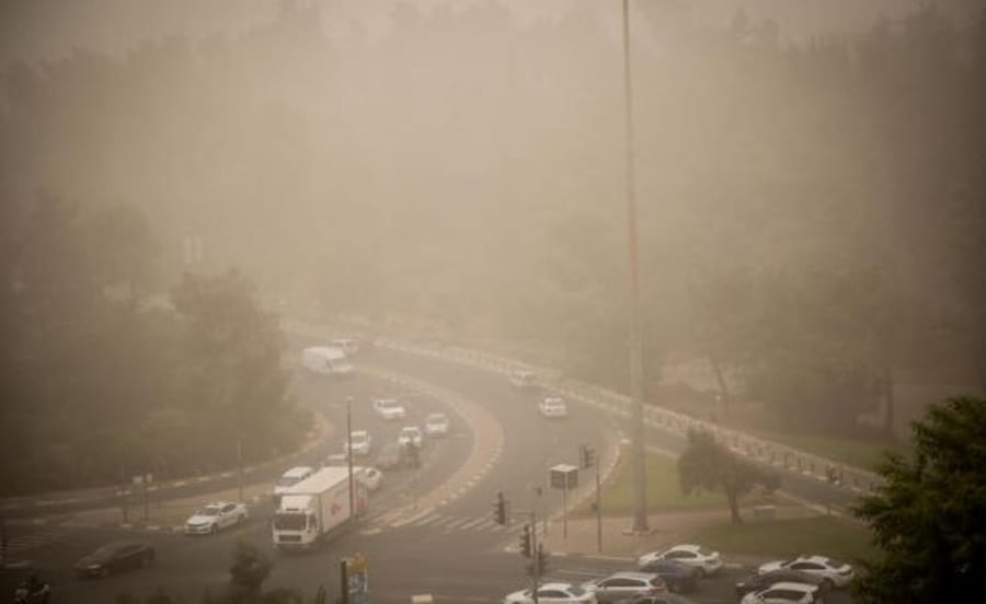 Severe Haze and 80 km/h Winds Spark Warning