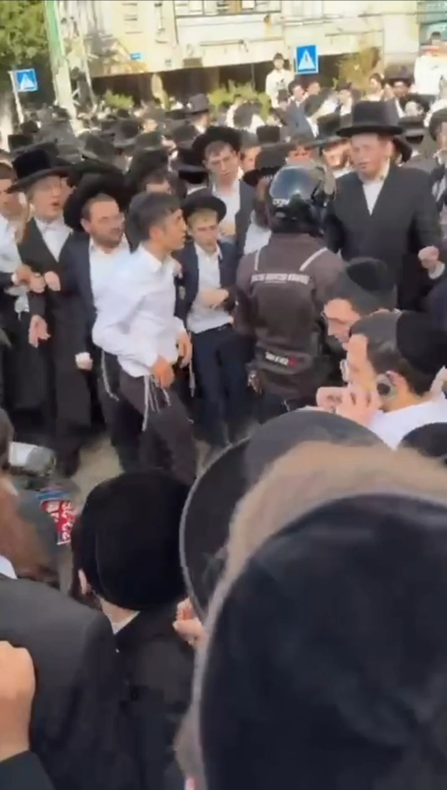 Anti-draft riots in Beni Brak