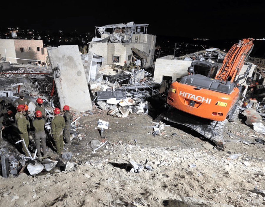 Site of missile strike in Beit Shemesh