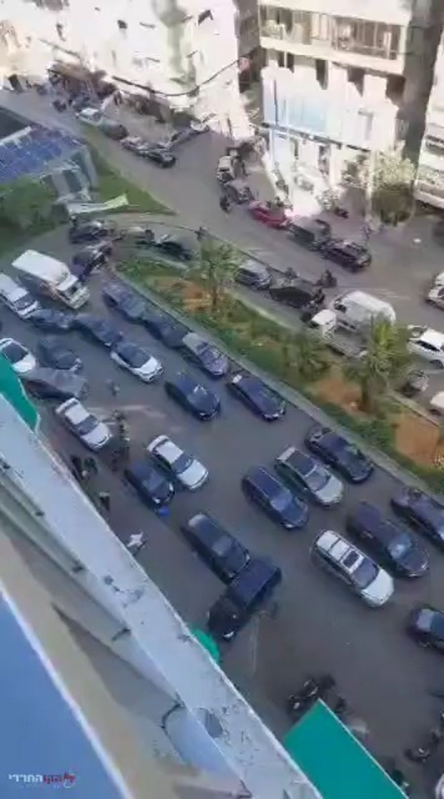 Lebanese flee Beirut