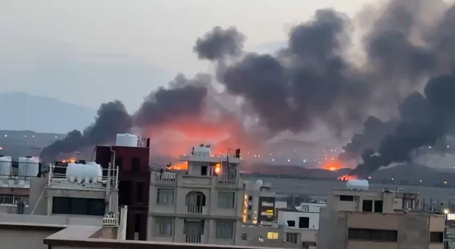 Isfahan in flames after airstrikes