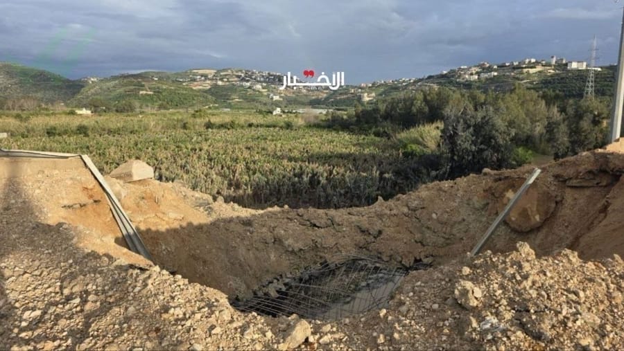Israeli forces strike Qasimiya Bridge in southern Lebanon again