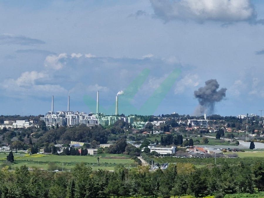 Initial reports of Iranian missile scoring a hit in Hadera