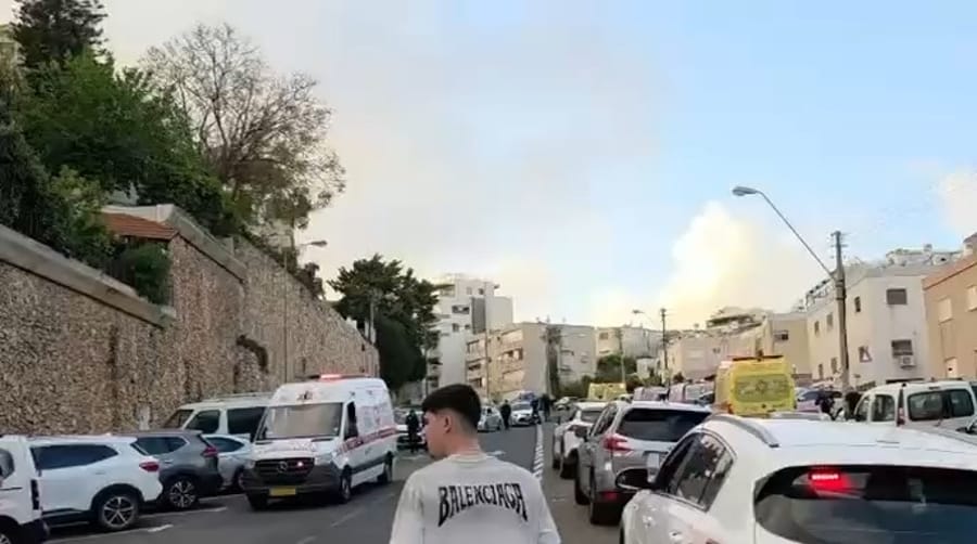 Iranian missile hits Haifa building, 4 missing, April 5, 2026