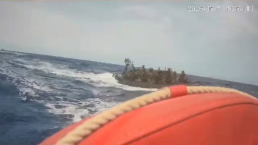 IDF commandos board boat from Sumud flotilla