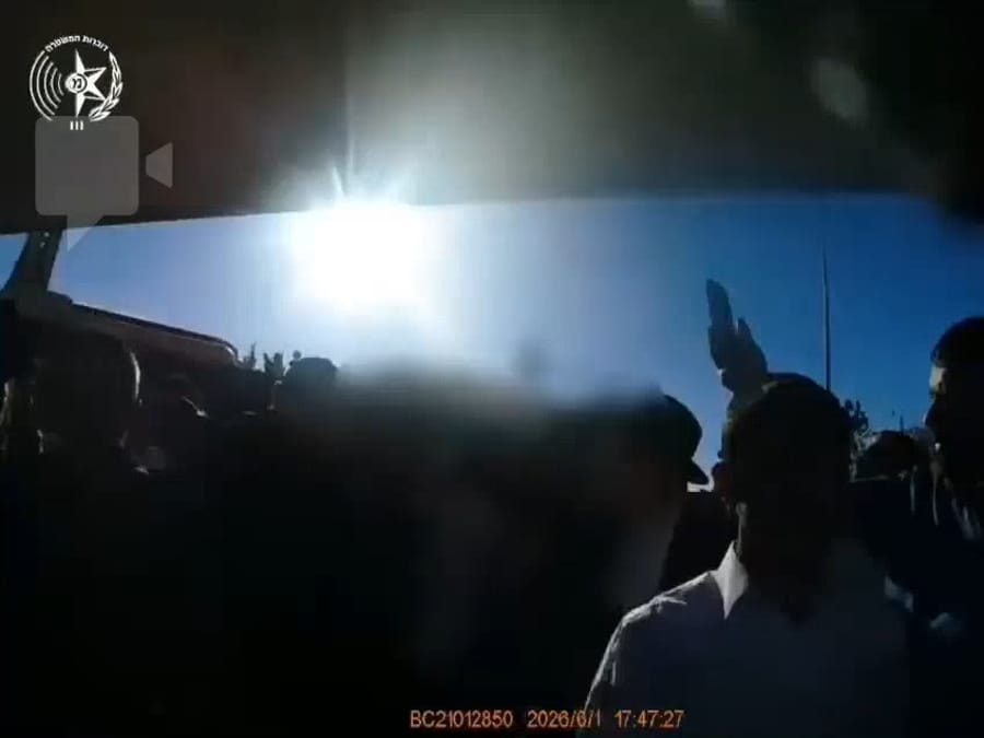 Police Release Footage of IDF Soldier’s Rescue from Violent Jerusalem Protest