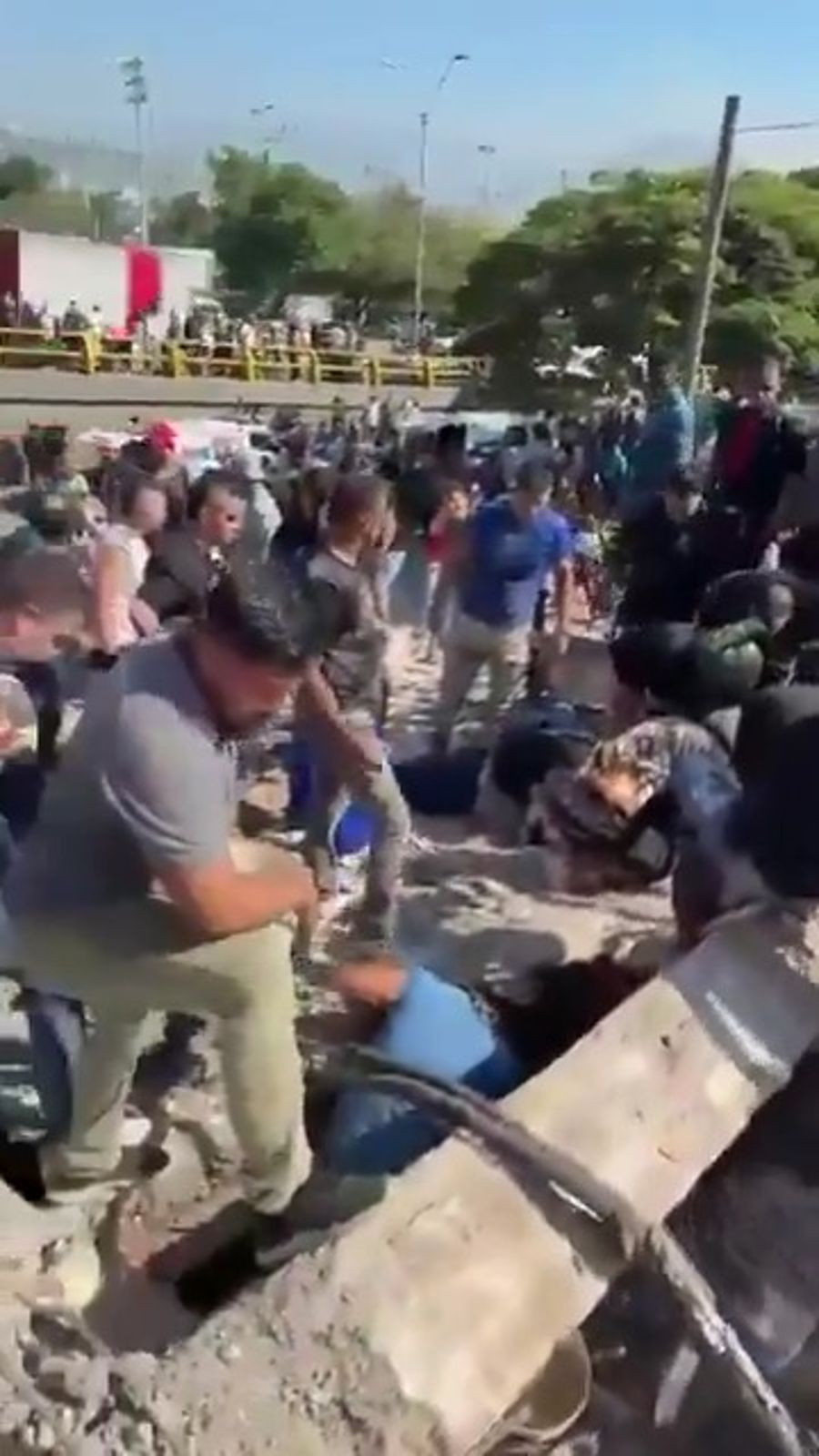 Rescue operations following the earthquake in Columbia