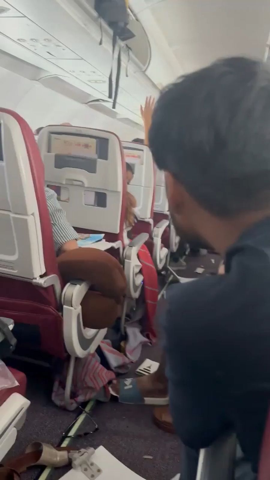 Marijuana in the cockpit: Plane plunged hundreds of feet suddenly—17 injured.