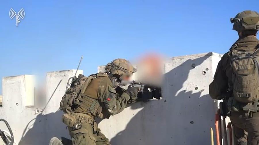 IDF soldiers operate in South Lebanon 