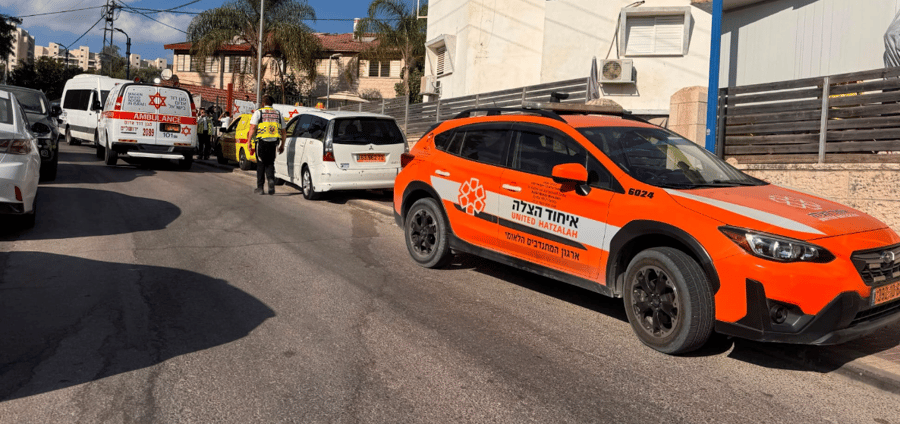 Two Children Injured in Stabbing in Beit Shemesh; Police at Scene