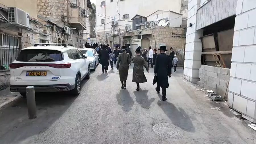 Police Forces at Mea Shearim neighborhood