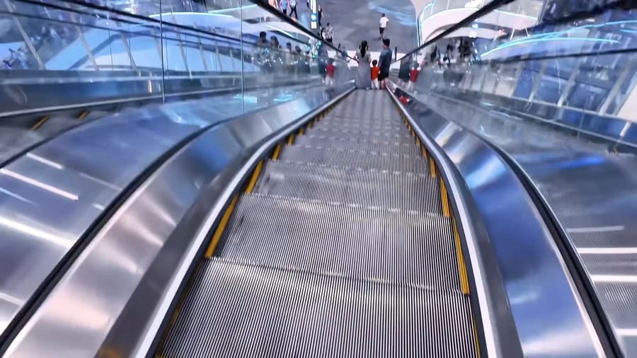 China Built the World's Largest Train Station