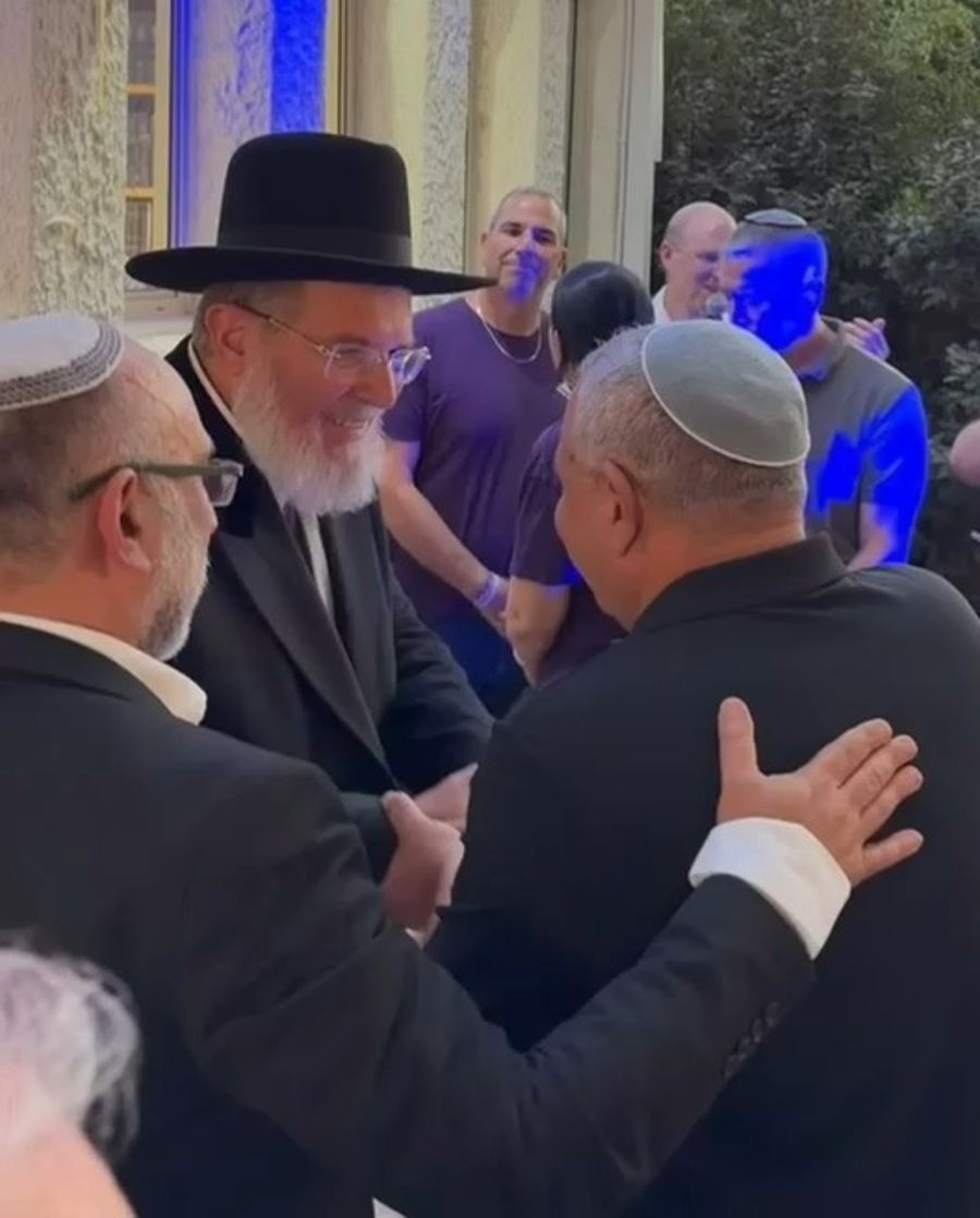 הרב הראשי ואיזנקוט, אמש