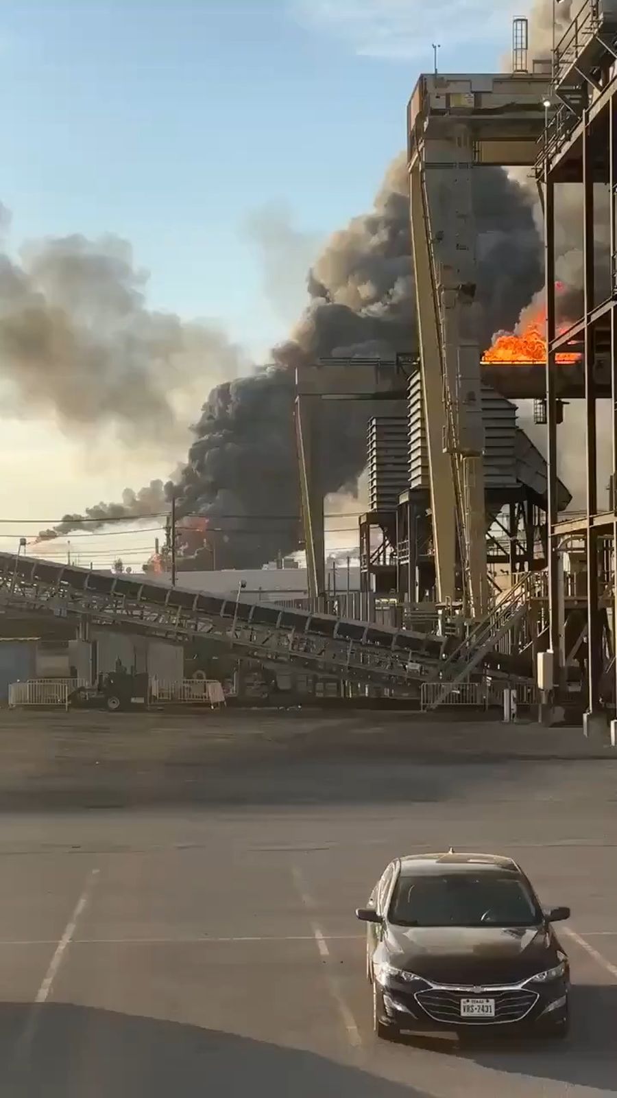 Saudi Arabia under fire: Houthis strike cities and energy facilities, 73 wounded