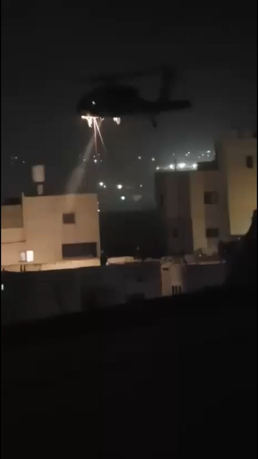 Rare footage: IDF commando forces rappel from helicopter onto building rooftop