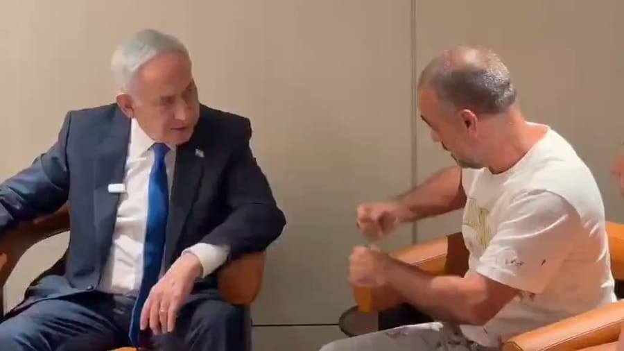 Yaniv and the heroes meeting with the Prime Minister