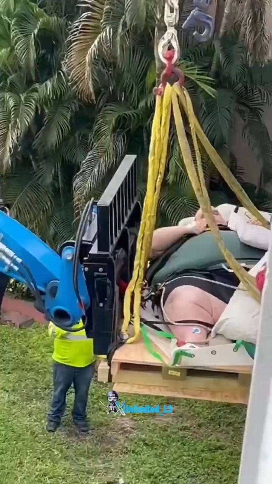 Firefighters break through wall to rescue 600-pound man from second-floor apartment