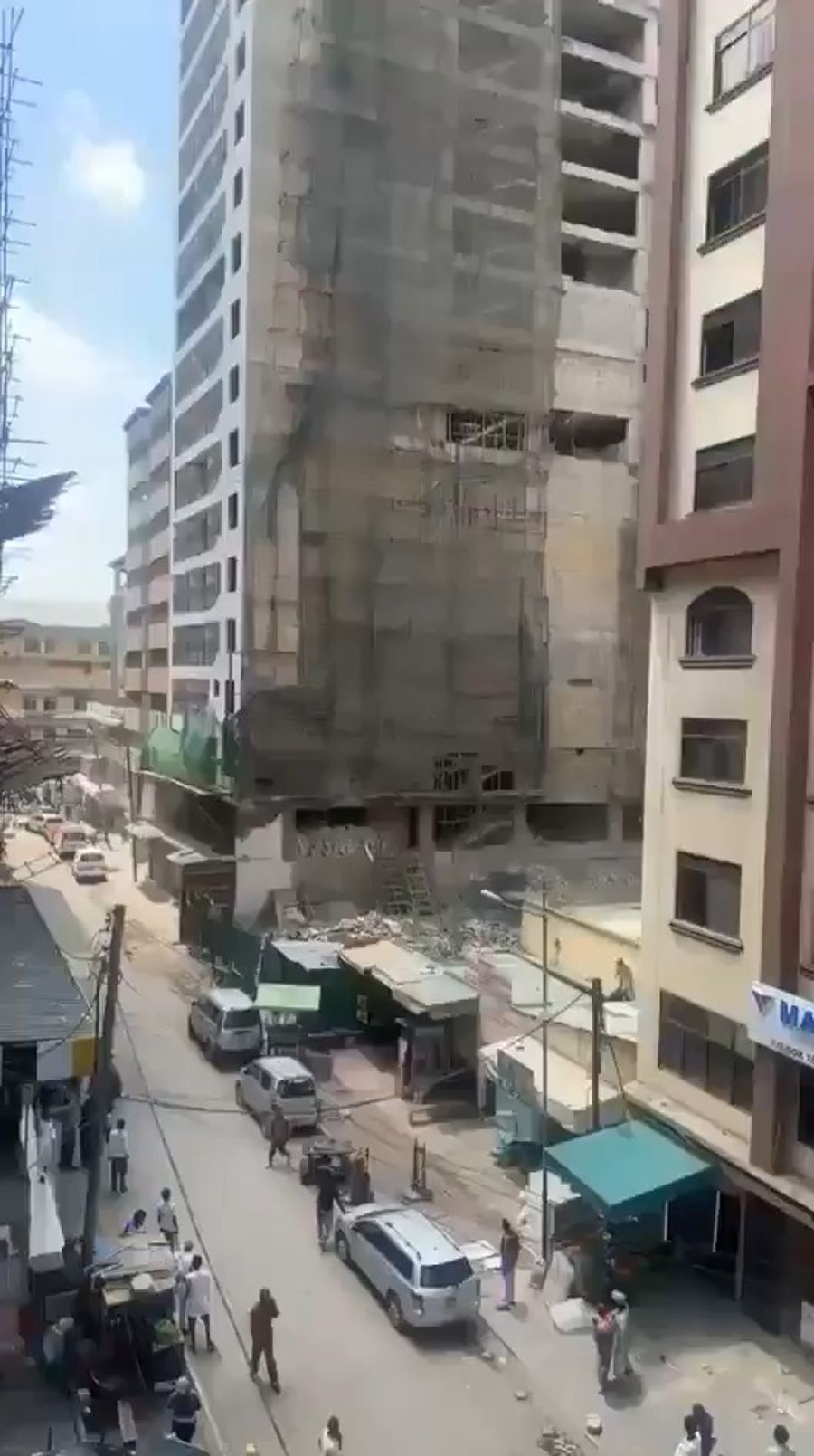 Building collapse in Kenya buries dozens; seven missing