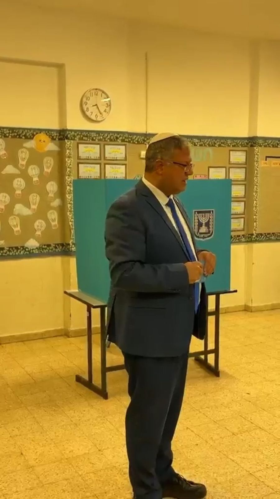 Minister Itamar Ben Gvir votes and calls on citizens: "Go out and vote"