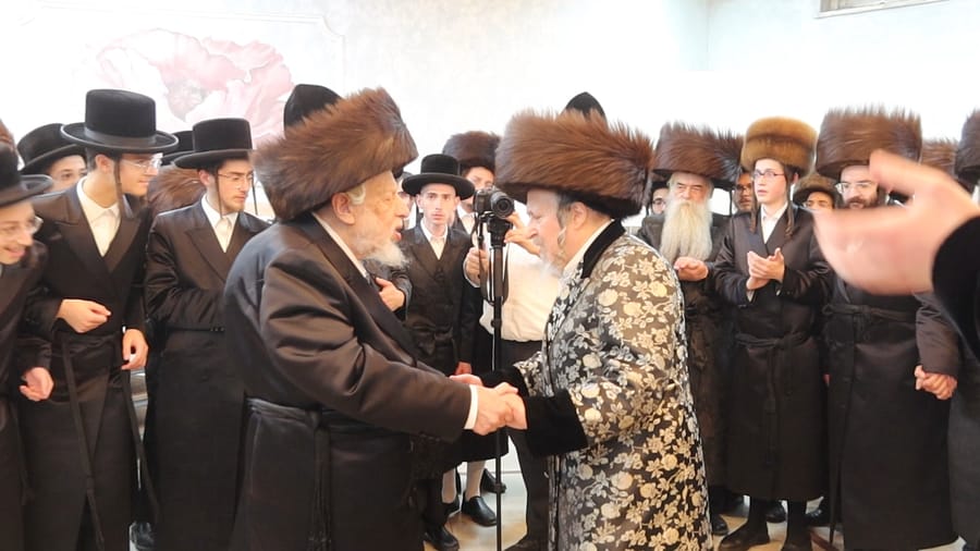 The Skverer and Kopyczynitzer Rebbes dancing | Photo: A. Shtul