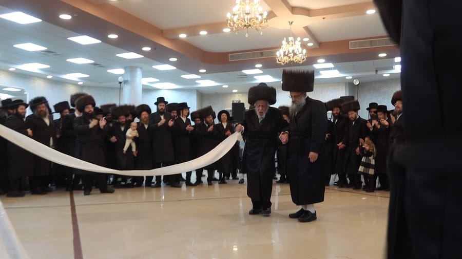 The Kopyczynitzer Rebbe at the mitzvah tantz | Photo: A. Shtul