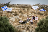 France imposes sanctions on 28 settlers for violence against Palestinians